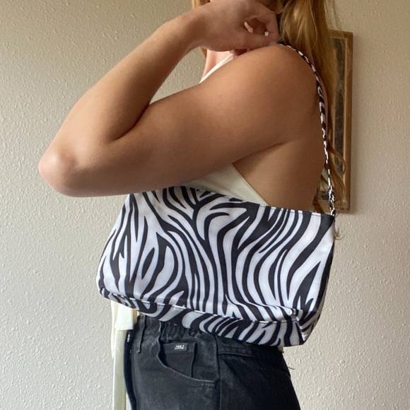 Zebra Print Purse - Picture 3 of 6
